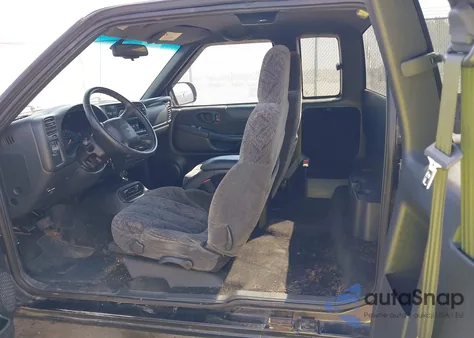 2001 GMC Sonoma Sls z USA, uszkodzony, nr VIN 1GTCT19WX18192483